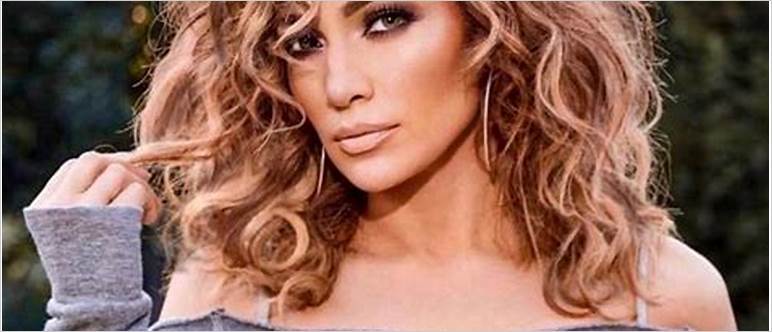 J lo curly hair